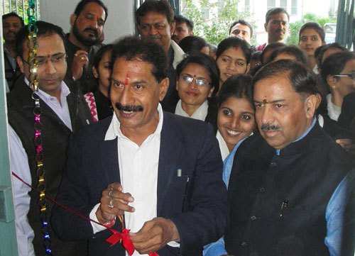 Dr. Arun Chaturvedi visits Meera Girls College