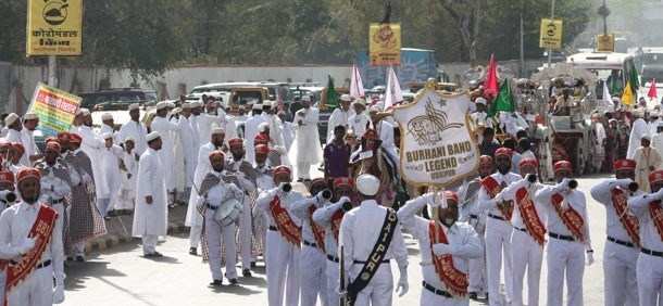 [Photos]Colorful procession by Udaipur Dawoodi Bohras