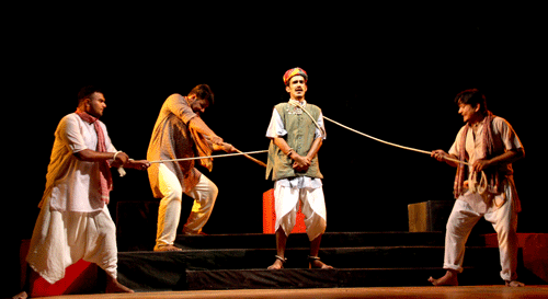 ‘Mayaram ki Maya’ entertains audience