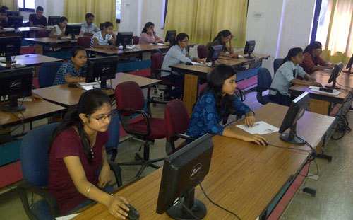 Syntel holds placement drive in GITS