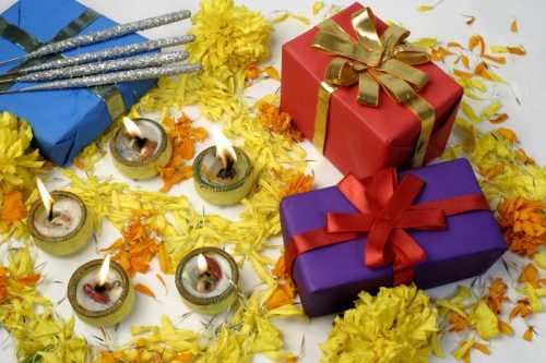 Send Endearing Diwali Gifts to Your Loved Ones through EliteHandicrafts.com