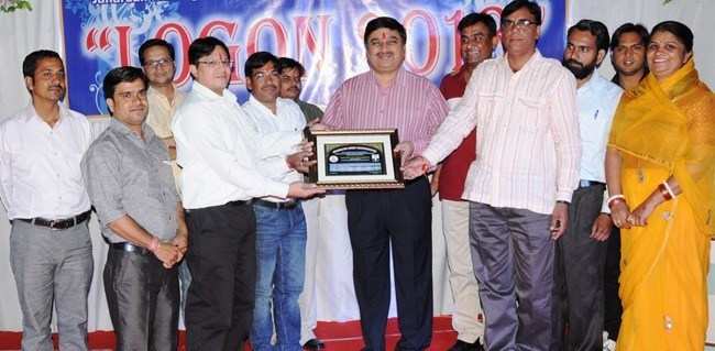 Vidyapeeth IT Department Honors Vice Chancellor Sarangdevot