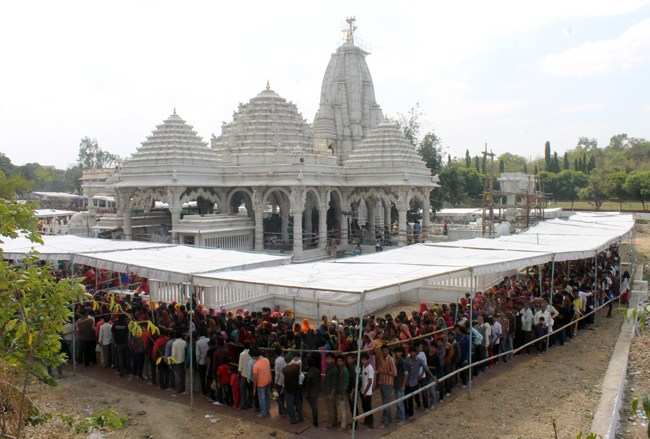 [Photos] Thousands flock Ekling Nathji Temple on Maha Shiv Ratri