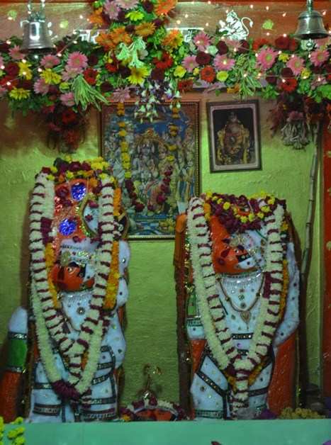 'Chhappan Bhog' to Lord Hanuman on Annakoot Utsav