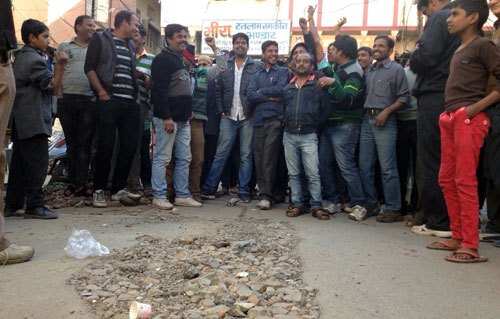 Sutharwada residents protest against RSEB