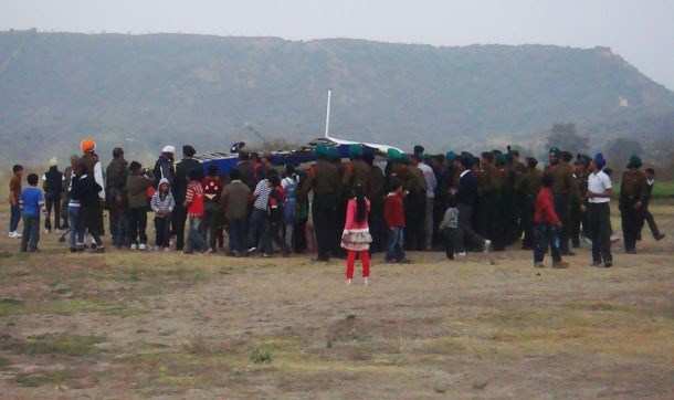 [Photos] Army Hang Gliders Landed in Udaipur, claims World Record