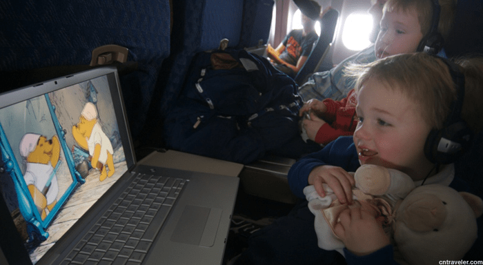 How to entertain your children during long flights