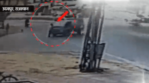 [Video] Nagar Nigam Van drags man to death