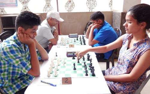 Chess Competition in Lake City