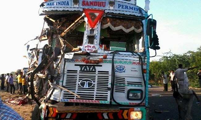 Bus-Truck collision at Pali kills 11 Pilgrims