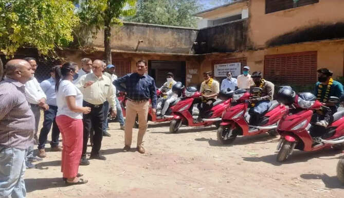 scooty distributed