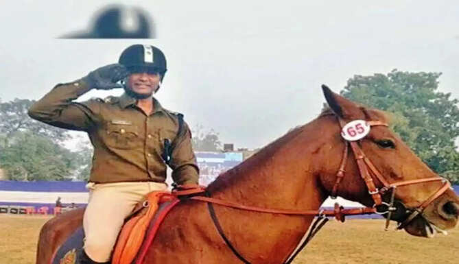 police horse