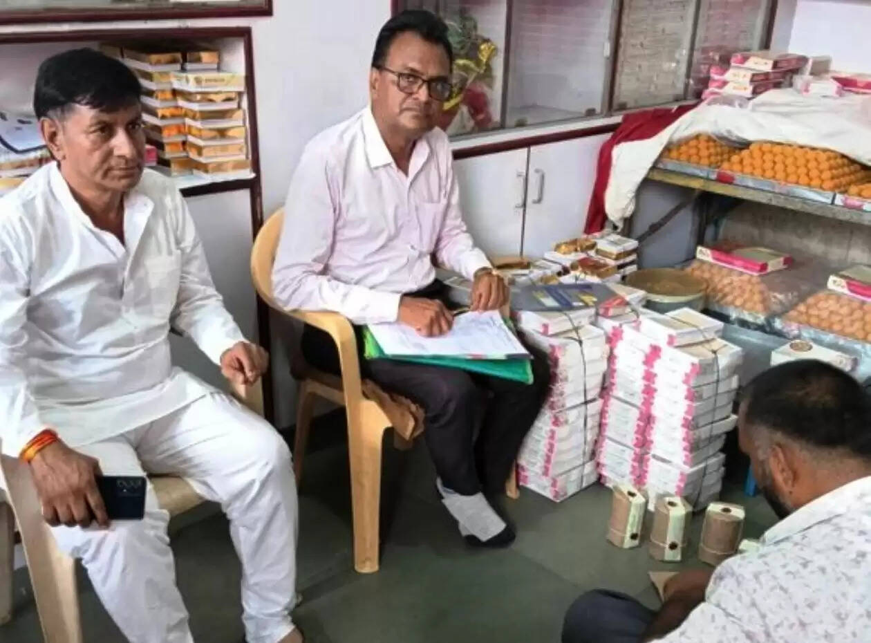 udaipur-ganesh-chaturthi-mithai-samples-food-safety-drive-2025