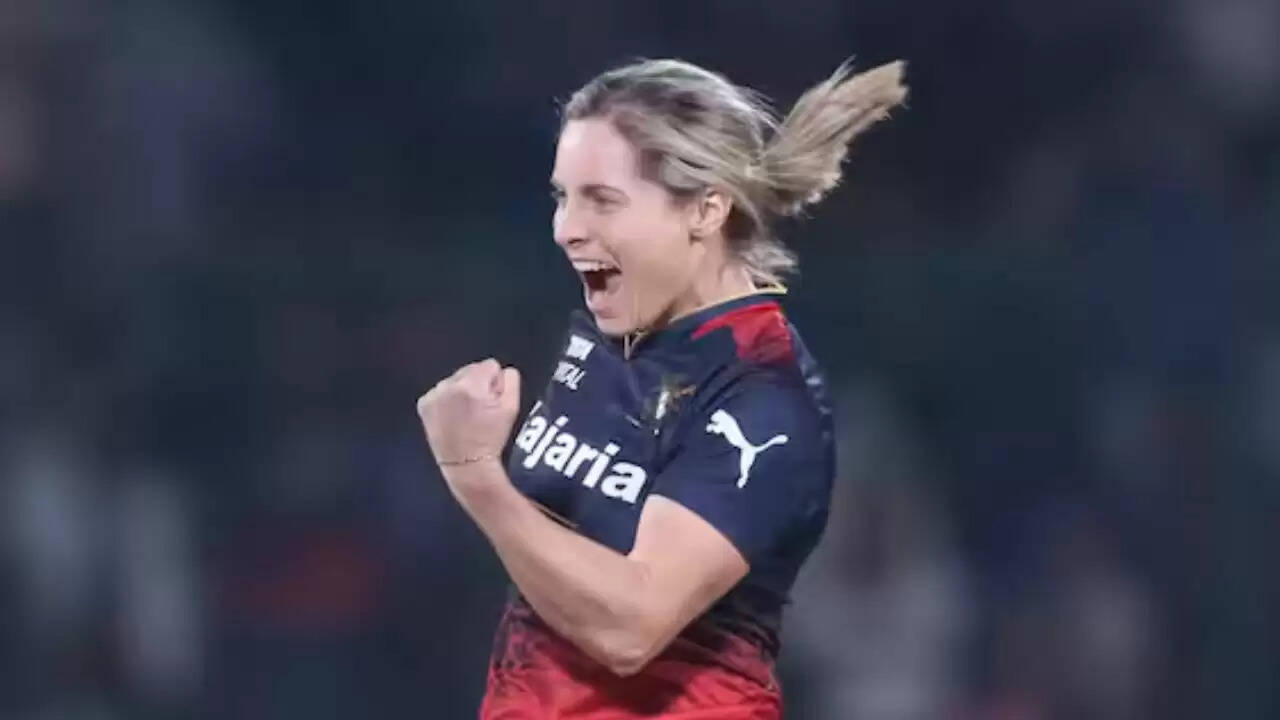 Sophie Molineux has been named the new all-format captain of the Australian women&rsquo;s cricket team.