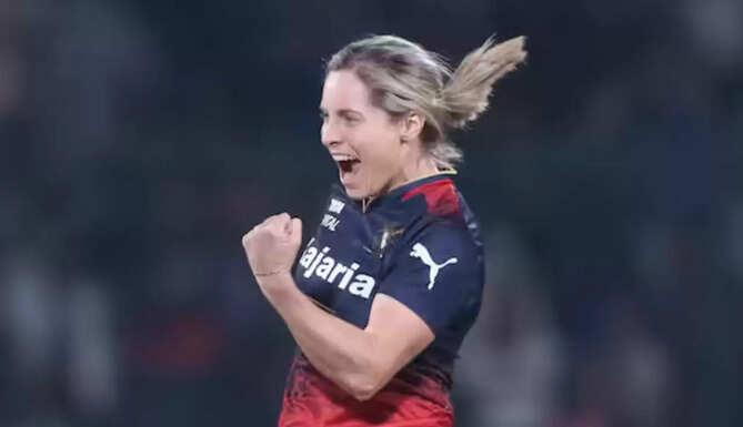 Sophie Molineux has been named the new all-format captain of the Australian women&rsquo;s cricket team.