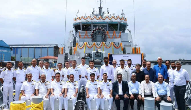ANTI-SUBMARINE WARFARE MANGROL