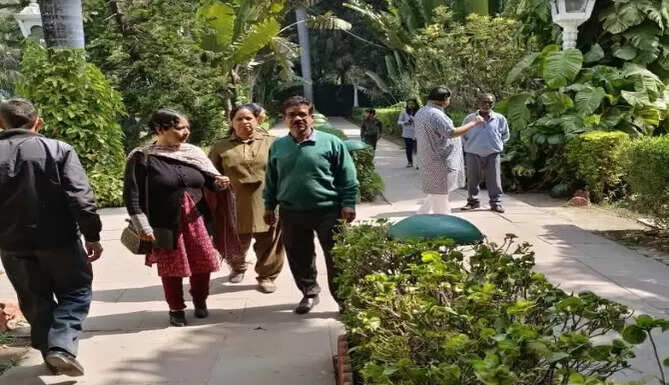 sahelyon ki badi