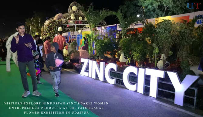 #FatehSagar #UdaipurDiaries #HindustanZinc #SakhiWomen #MakeInIndia #RajasthanTourism Crowds at Fateh Sagar flower exhibition visiting Hindustan Zinc&rsquo;s Sakhi women entrepreneur stall in Udaipur