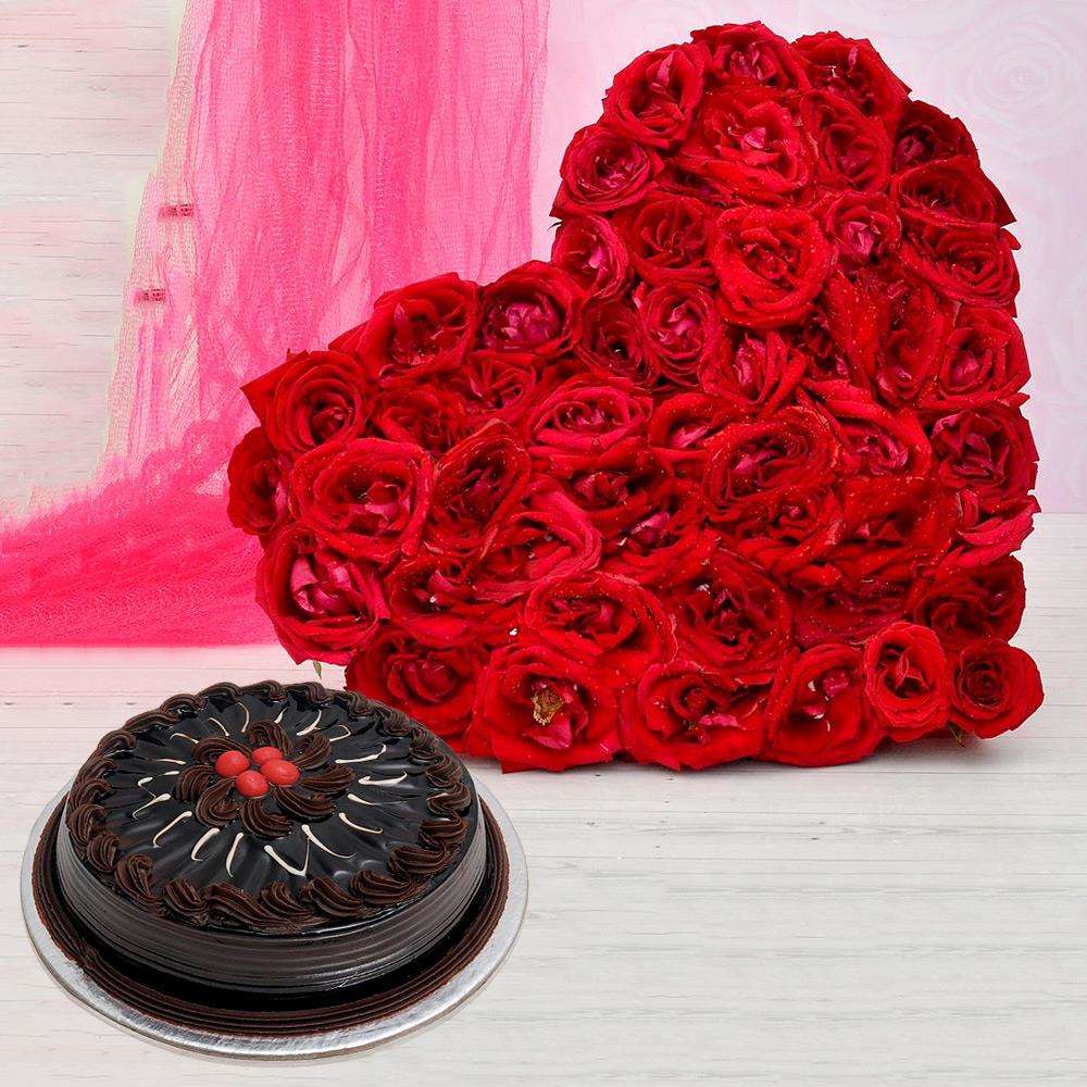 Celebrating Valentines Day just became easier with GiftsToIndia24x7