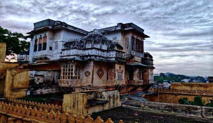 Information of foreign tourists not revealed by a hostel in Udaipur