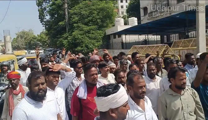 Protest over Gavri Remark by Blogger Happy Singh
