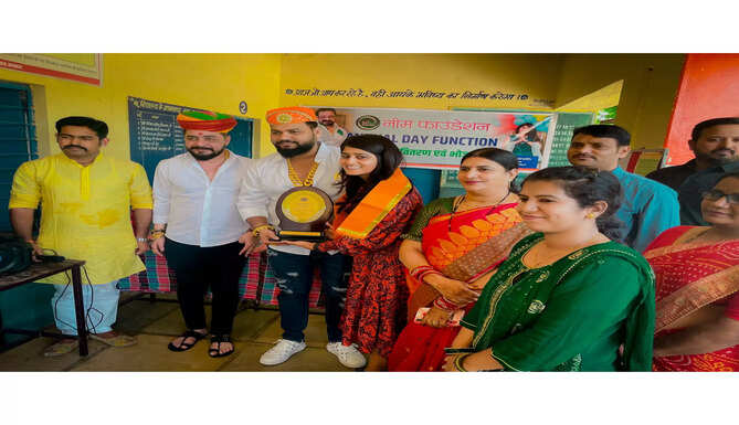 Neem Foundation Udaipur Hindustan Bhau Big Boss Chief Guest