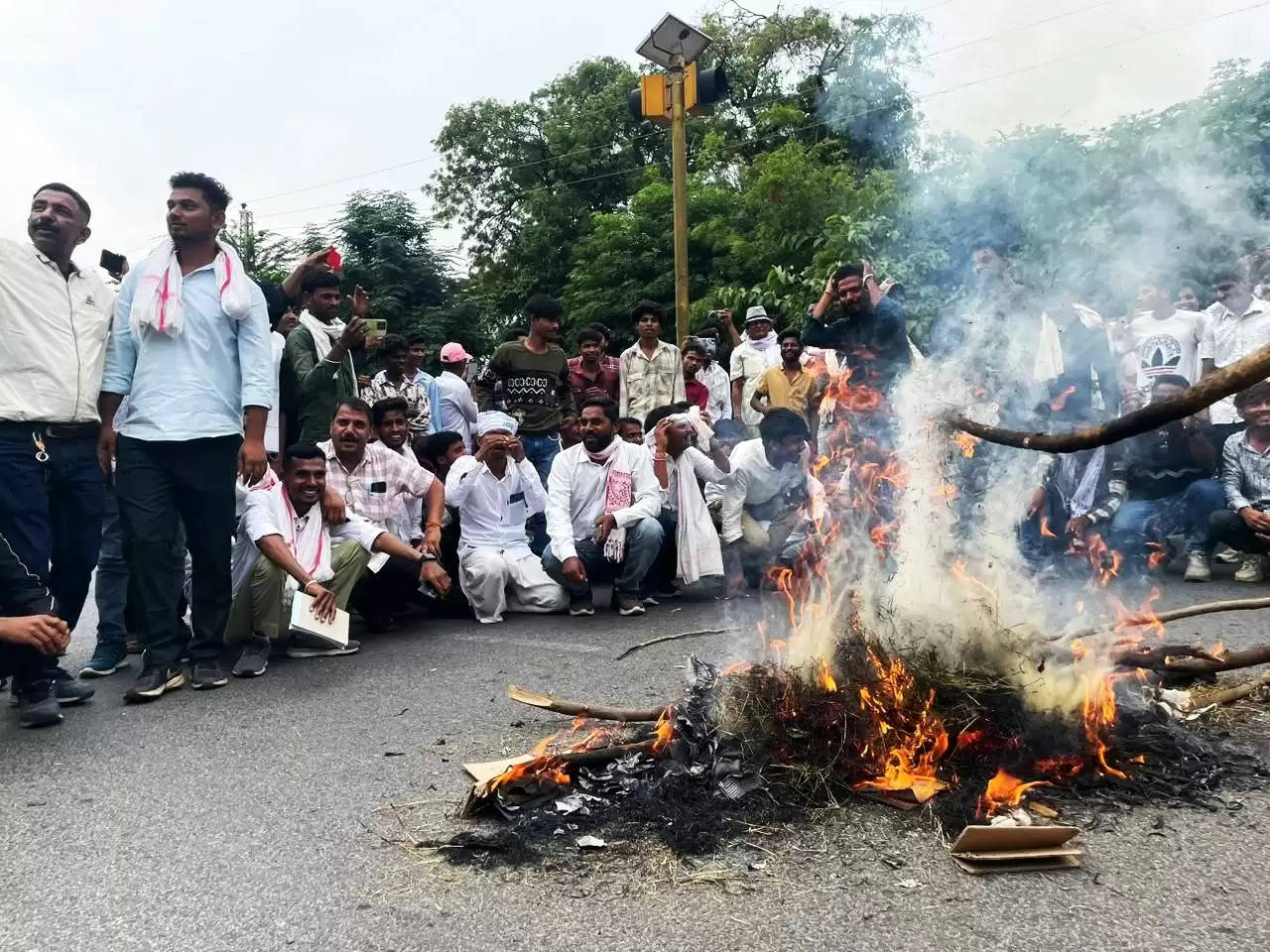 Protest outside Collectorate 