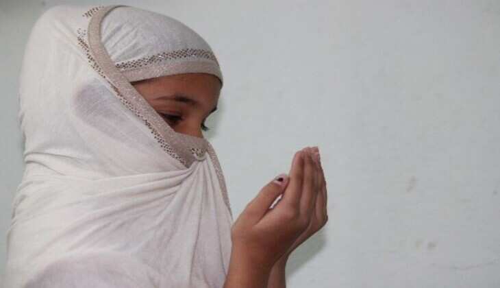 घरों में ही रहकर इफ्तार और इबादत के साथ रमज़ान का आगाज़