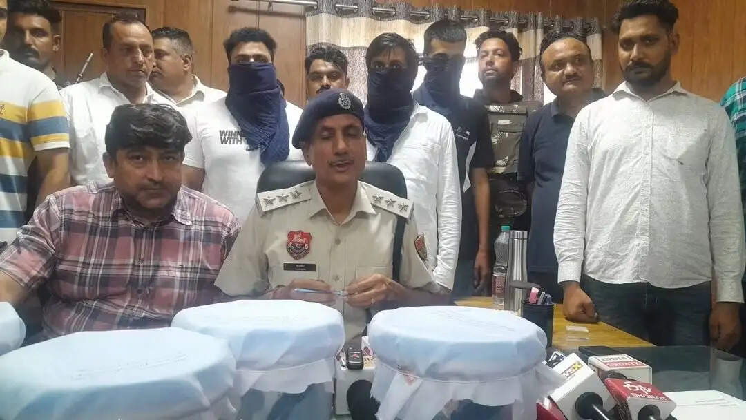 सिरसा CIA पुलिस ने पंजाब के कुख्यात गैंगस्टर को दो साथियों सहित किया गिरफ्तार