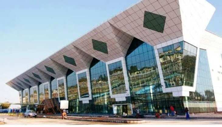 एयरपोर्ट पर जिला प्रशासन ने बरती सतर्कता