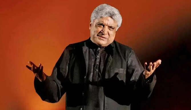 Javed Akhtar Reacts Strongly to Pakistan Army Chief&rsquo;s Remarks