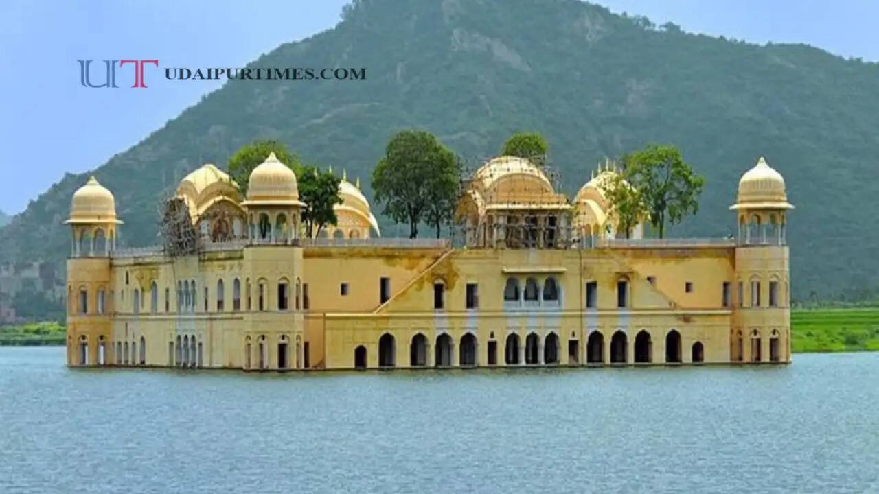 पानी पर तैरते भारत के सबसे खूबसूरत जल महल