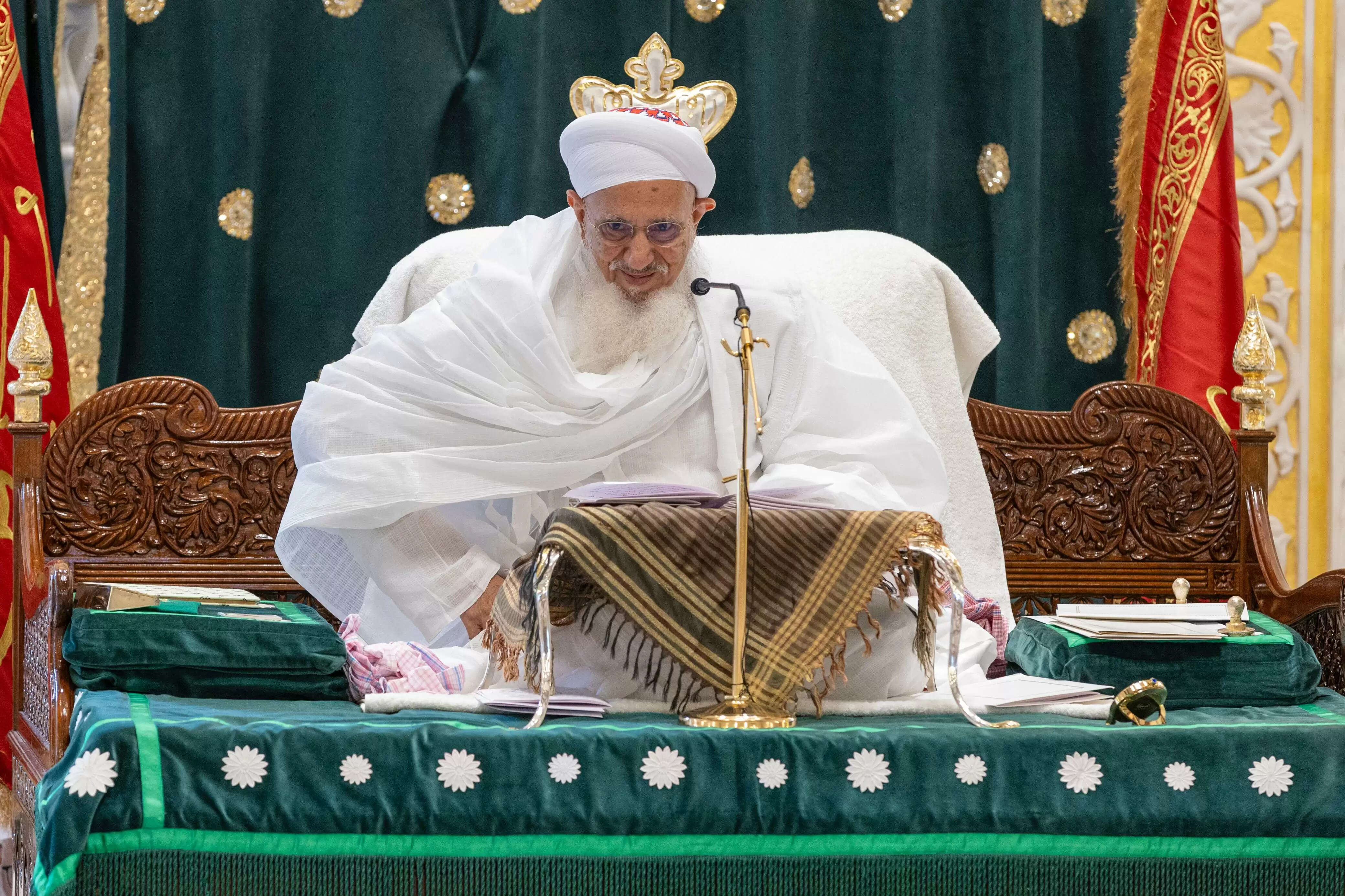 Syedna Mufaddal Saifuddin, the leader of the worldwide Dawoodi Bohra community, delivered a moving sermon on Thursday to mark Chehlum — the 40th day of remembrance following the martyrdom of Imam Husain, grandson of Prophet Mohammed (SAW), in Karbala, Iraq. Around 28,000 Dawoodi Bohras from Udaipur and overseas gathered at the Burhani Masjid complex and other centres in the city and neighbouring areas to attend the sermon. 