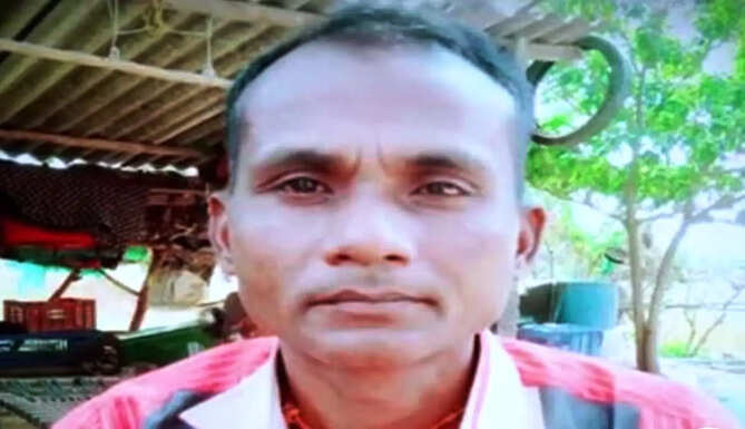 died due to mobile blast