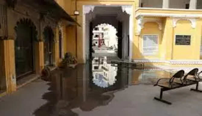 Sewage Leak at Bagore Ki Haveli