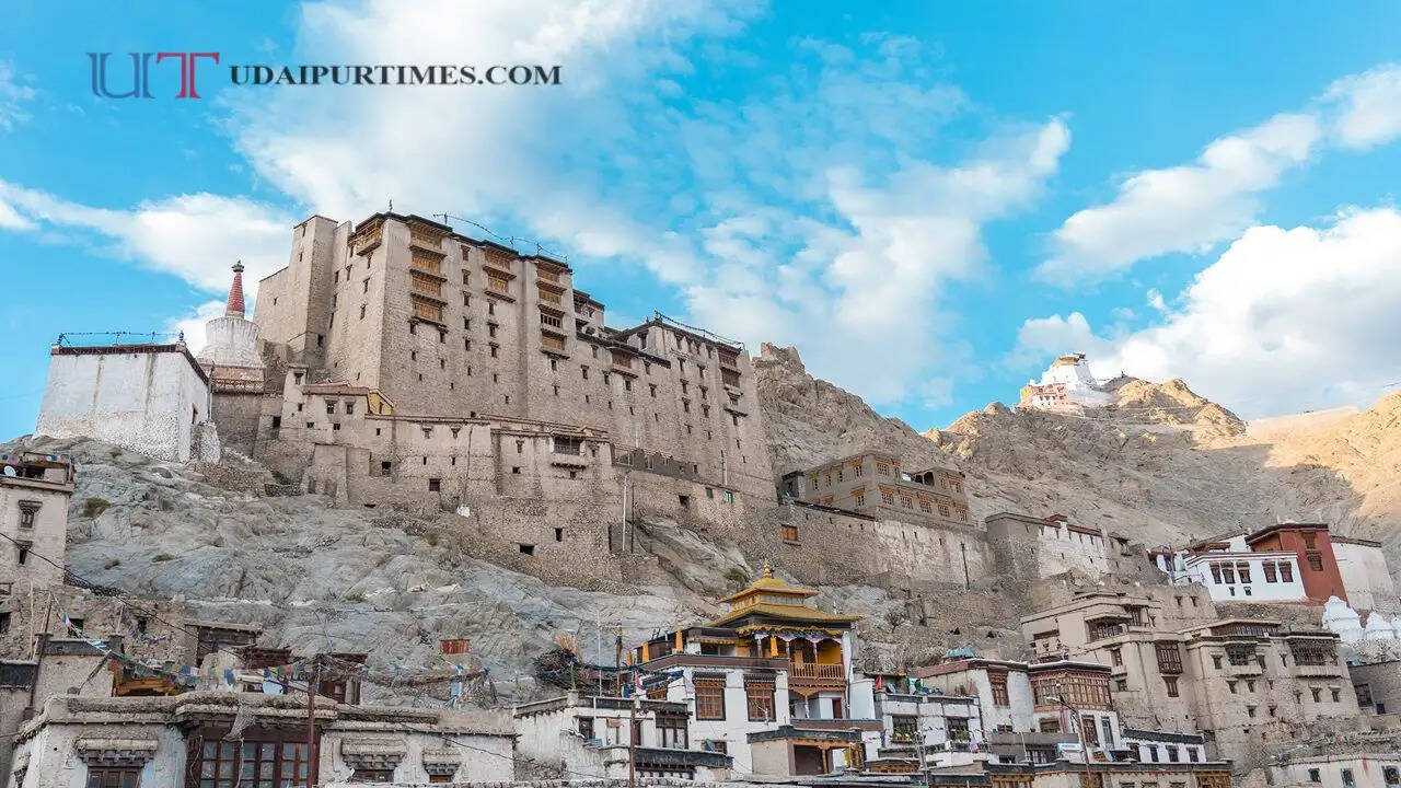 किसी जन्नत से कम नहीं है लेख-लद्दाख की ये जगहें
