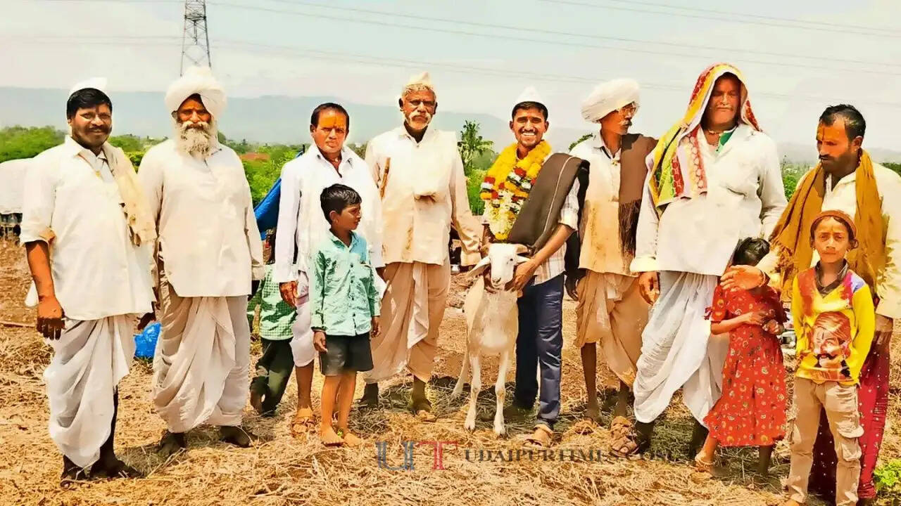 भेड़-बकरियां चराने वाले युवक ने रचा इतिहास