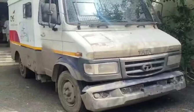 1100kg silver seized