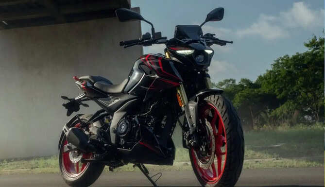 Bajaj Pulsar N250 SS motorcycle with updated engine, 6-speed gearbox and 5-inch TFT instrument display