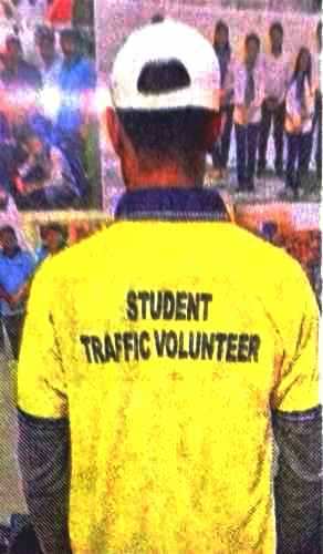 Student traffic volunteers to manage traffic in Udaipur