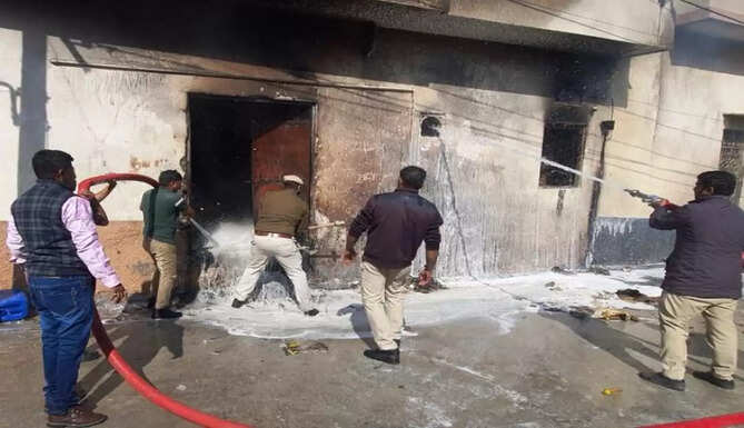 Fire at Khanjipeer