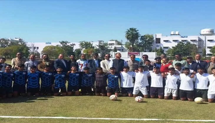 mama aman football