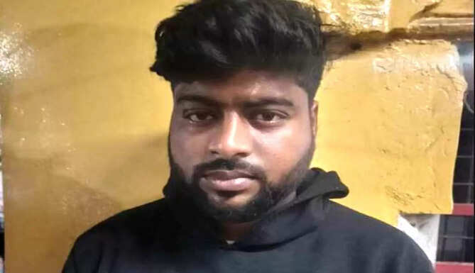 arrest for stealing jewellery