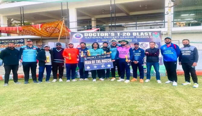 CRICKET MATCH