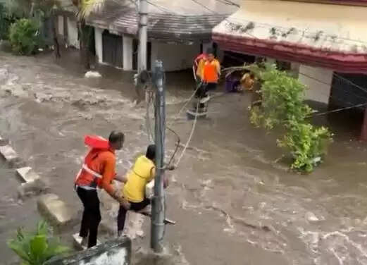 man was stuck in ayad river