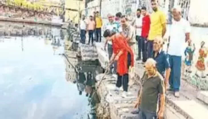 Pichola Lake Water Wasted