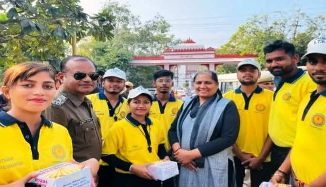 student traffic volunteers