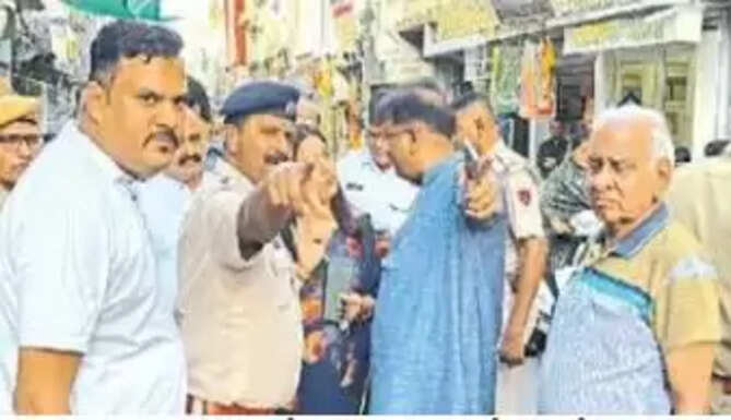 Mukherjee Chowk Traffic rule