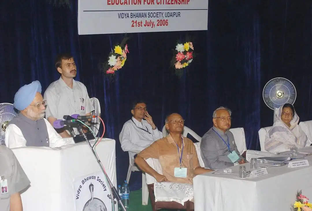 Dr Manmohan Singh at Viidhya Bhawan Udaipur