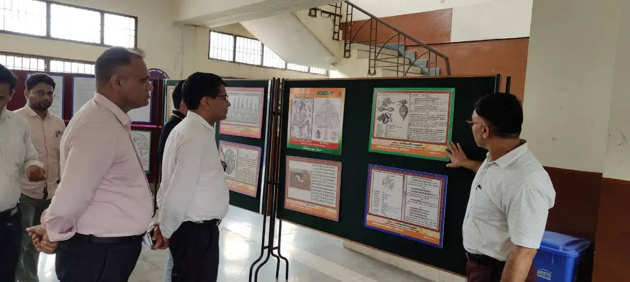 इतिहास से सीखकर वर्तमान को समझें और भविष्य की कल्पना करें : प्रदीप मलिक